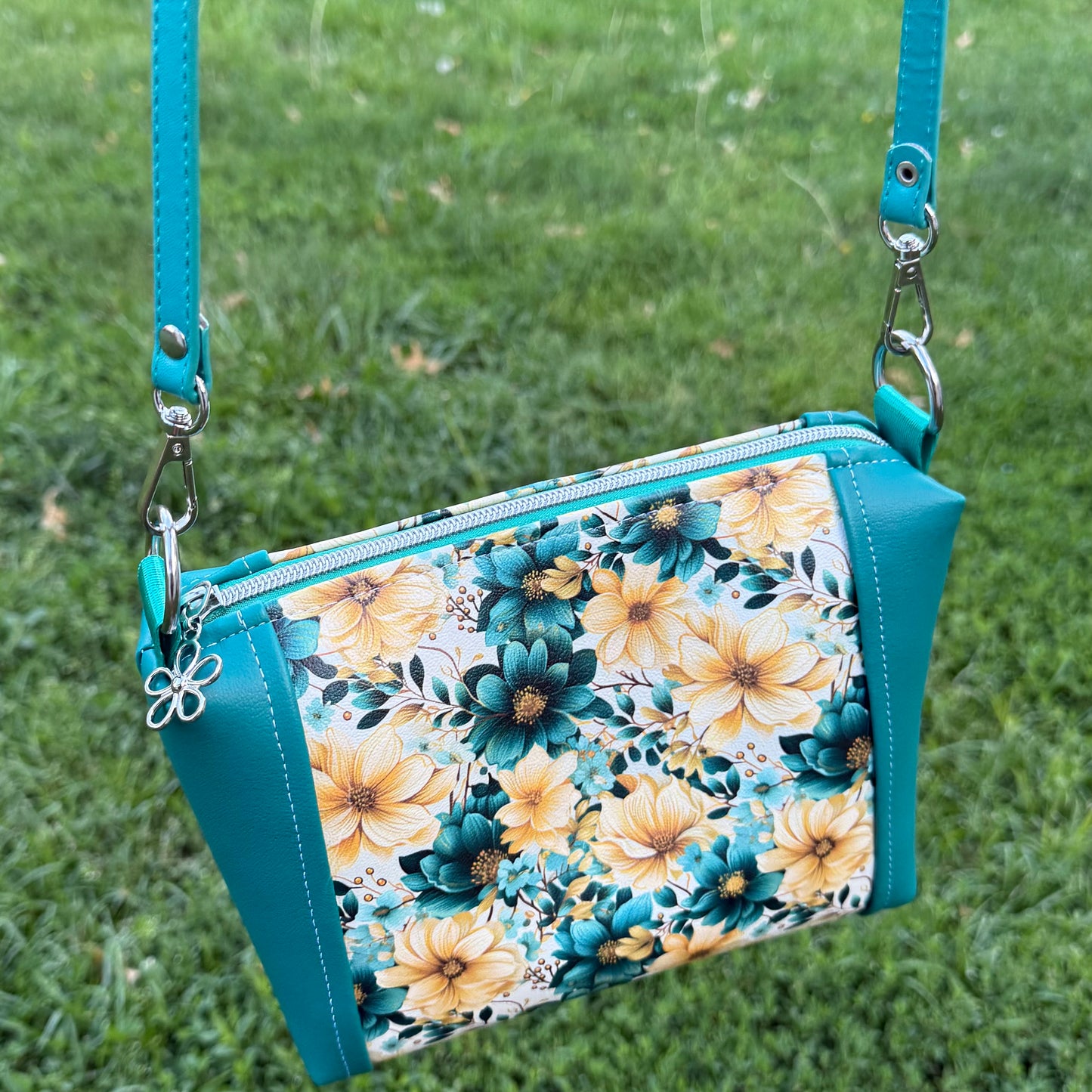 The Original Crossbody Pattern