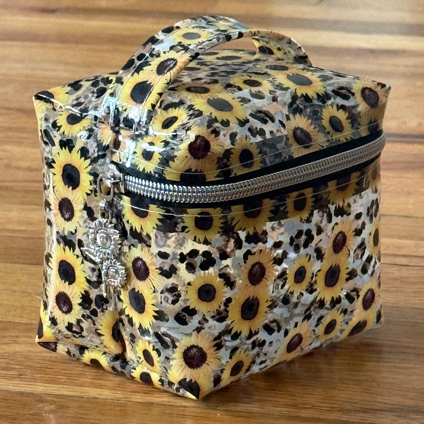 The Carry All Cube